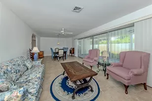 12 Gulf Manor Dr, Venice, FL 34285 - Photo 11