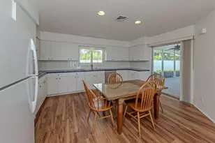12 Gulf Manor Dr, Venice, FL 34285 - Photo 7