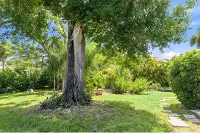 3207 Valencia Road, Venice, FL 34293 - Photo 31