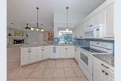 1064 Sorrento Woods Boulevard, Nokomis, FL 34275 - Photo 7