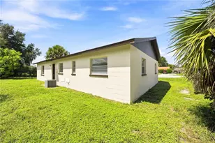 3012 Clay Cir, Sarasota, FL 34234 - Photo 25