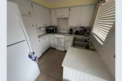 40 W Cowles Street #B, Englewood, FL 34223 - Photo 3