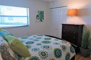 307 Pine Hollow Cir, Englewood, FL 34223 - Photo 27