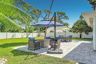 212 S Myrtle Ave, Nokomis, FL 34275 - Photo 37