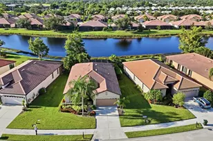 1884 Batello Dr, Venice, FL 34292 - Photo 39