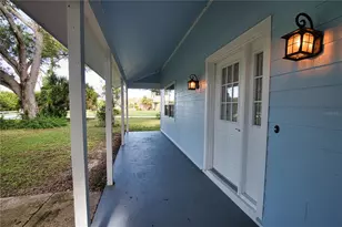 916 Bayshore Dr, Englewood, FL 34223 - Photo 17