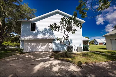 916 Bayshore Drive, Englewood, FL 34223 - Photo 11