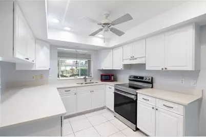 883 Shamrock Boulevard #9, Venice, FL 34293 - Photo 3