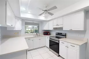 883 Shamrock Blvd, Venice, FL 34293 - Photo 3