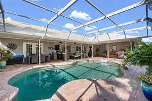 512 Warwick Dr, Venice, FL 34293 - Photo 5