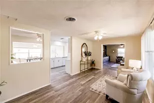 3716 Mundy Ridge Dr, Sarasota, FL 34233 - Photo 9