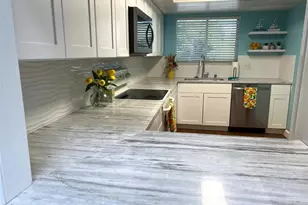 259 Fenwick Dr, Venice, FL 34285 - Photo 3