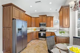 832 Tartan Dr, Venice, FL 34293 - Photo 11