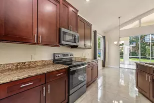 324 Langholm Dr, Venice, FL 34293 - Photo 15