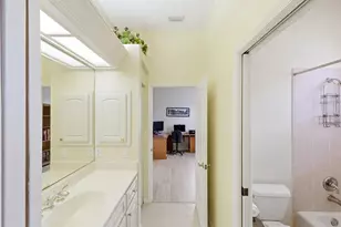 401 Marsh Creek Rd, Venice, FL 34292 - Photo 57