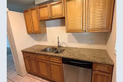 649 S Tamiami Trail S #304, Venice, FL 34285 - Photo 7