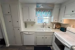 792 Grado Dr, Venice, FL 34285 - Photo 13