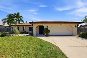 1007 Olympia Rd, Venice, FL 34293 - Photo 1
