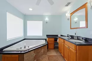 1007 Olympia Rd, Venice, FL 34293 - Photo 21