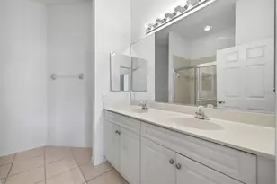 703 Triano Cir, Venice, FL 34292 - Photo 17