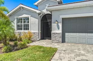 11390 Burgundy Dr, Venice, FL 34293 - Photo 3