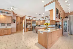 1115 Bayshore Dr, Englewood, FL 34223 - Photo 17