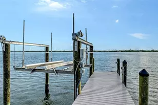 1115 Bayshore Dr, Englewood, FL 34223 - Photo 5