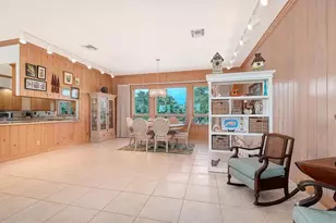 1115 Bayshore Dr, Englewood, FL 34223 - Photo 23