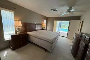 386 Pineview Dr, Venice, FL 34293 - Photo 13