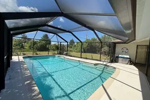 386 Pineview Dr, Venice, FL 34293 - Photo 11