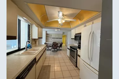 386 Pineview Drive, Venice, FL 34293 - Photo 17