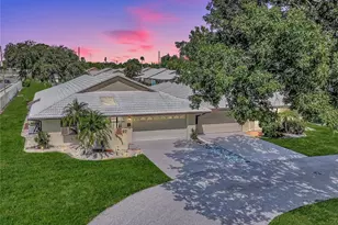 57 Sandstone Cir, Venice, FL 34293 - Photo 1