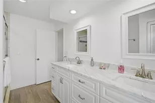 57 Sandstone Cir, Venice, FL 34293 - Photo 21