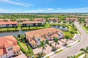 10212 Staggerbush Dr, Venice, FL 34293 - Photo 5