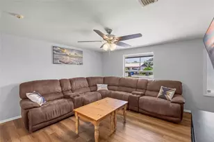 4018 Dyer Ln, Sarasota, FL 34232 - Photo 9