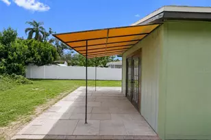 8709 El Portal Dr, Tampa, FL 33604 - Photo 23