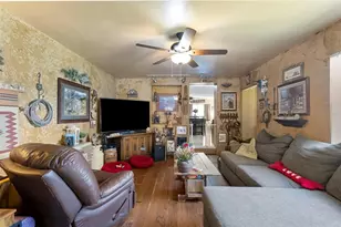 8709 El Portal Dr, Tampa, FL 33604 - Photo 25