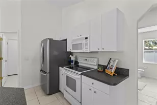 381 Foxglove Rd, Venice, FL 34293 - Photo 13