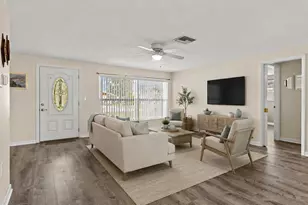 1317 Fir Ave, Venice, FL 34285 - Photo 3