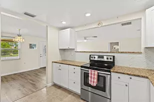 1317 Fir Ave, Venice, FL 34285 - Photo 15