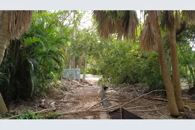 5323 Calle Florida, Sarasota, FL 34242 - Photo 5
