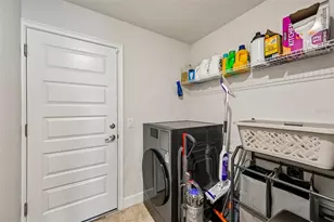 2718 N Chamberlain Blvd, North Port, FL 34286 - Photo 23