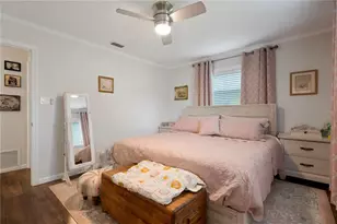 2828 Gulf Gate Dr, Sarasota, FL 34231 - Photo 25