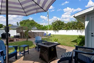 2828 Gulf Gate Dr, Sarasota, FL 34231 - Photo 33