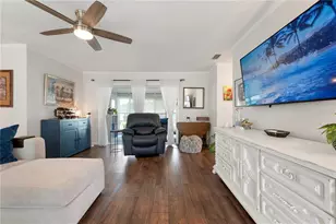 2828 Gulf Gate Dr, Sarasota, FL 34231 - Photo 7