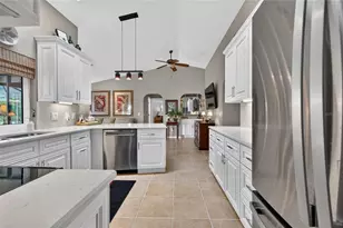 156 Hourglass Dr, Venice, FL 34293 - Photo 15