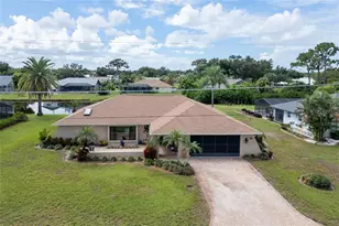 156 Hourglass Dr, Venice, FL 34293 - Photo 59