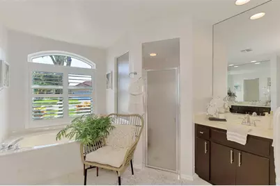 530 Lake Of The Woods Drive, Venice, FL 34293 - Photo 23