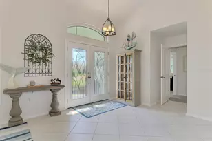 530 Lake of the Woods Dr, Venice, FL 34293 - Photo 9