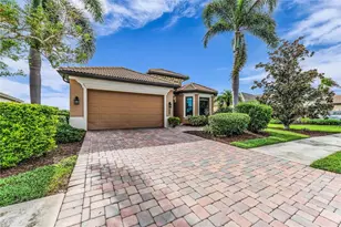 20110 Granlago Dr, Venice, FL 34293 - Photo 5